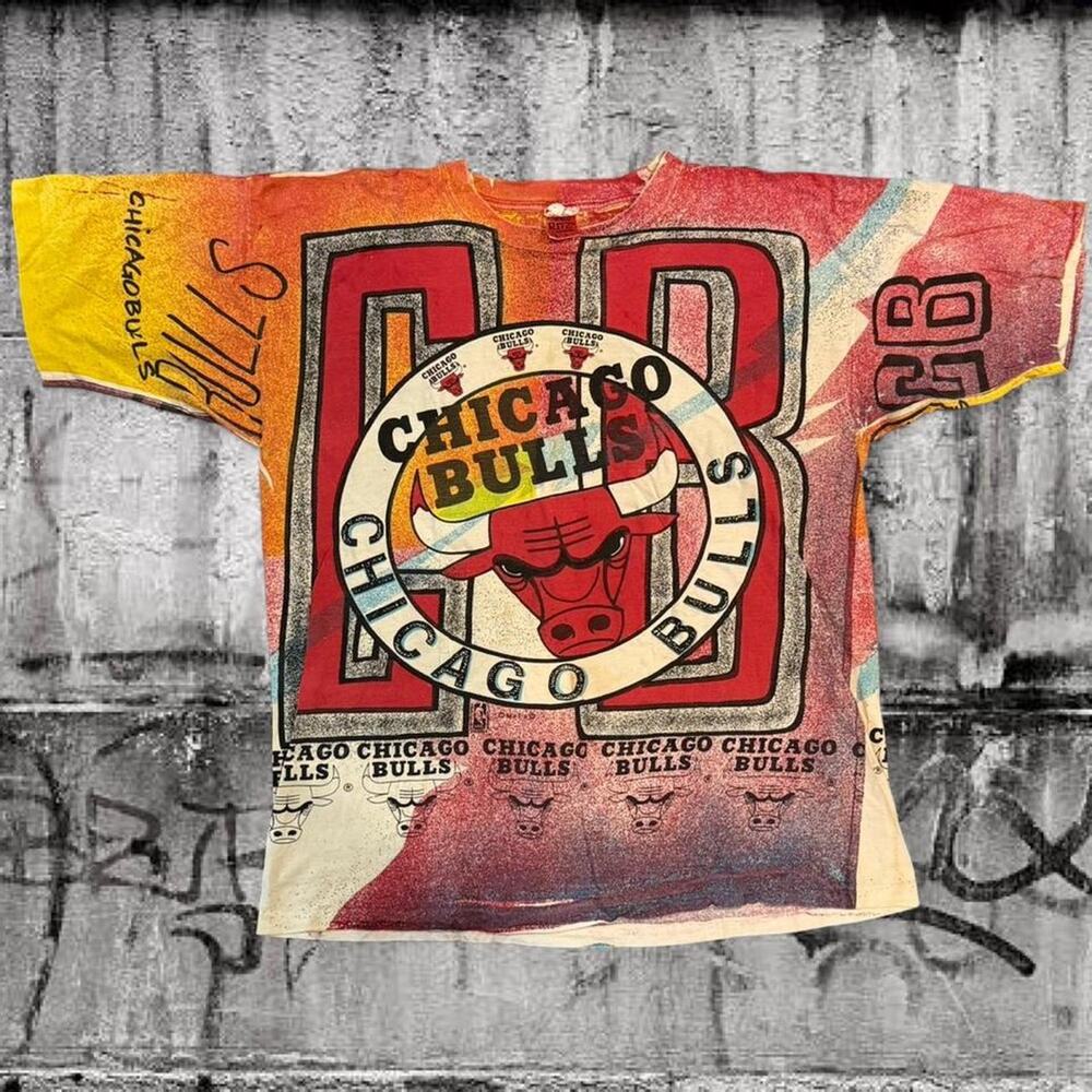 Vintage Chicago Bulls Magic Johnson T’s AOP Single Stitch Tee – XL – 90s NBA